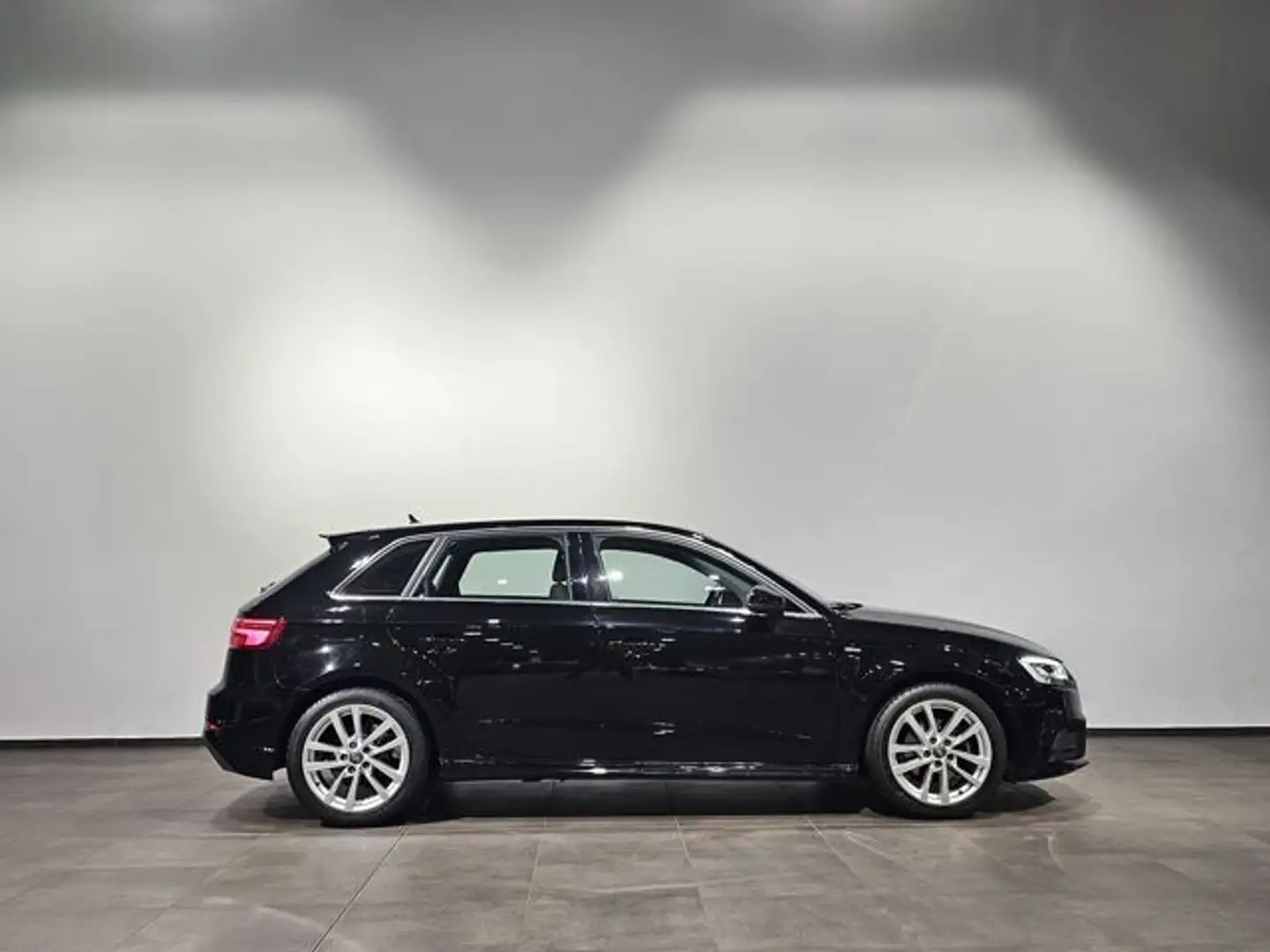 Vehicle image, number 7