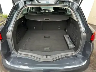 Vehicle image thumbnail, number 9