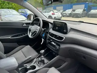 Vehicle image thumbnail, number 9
