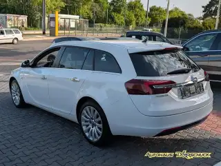 Vehicle image thumbnail, number 4