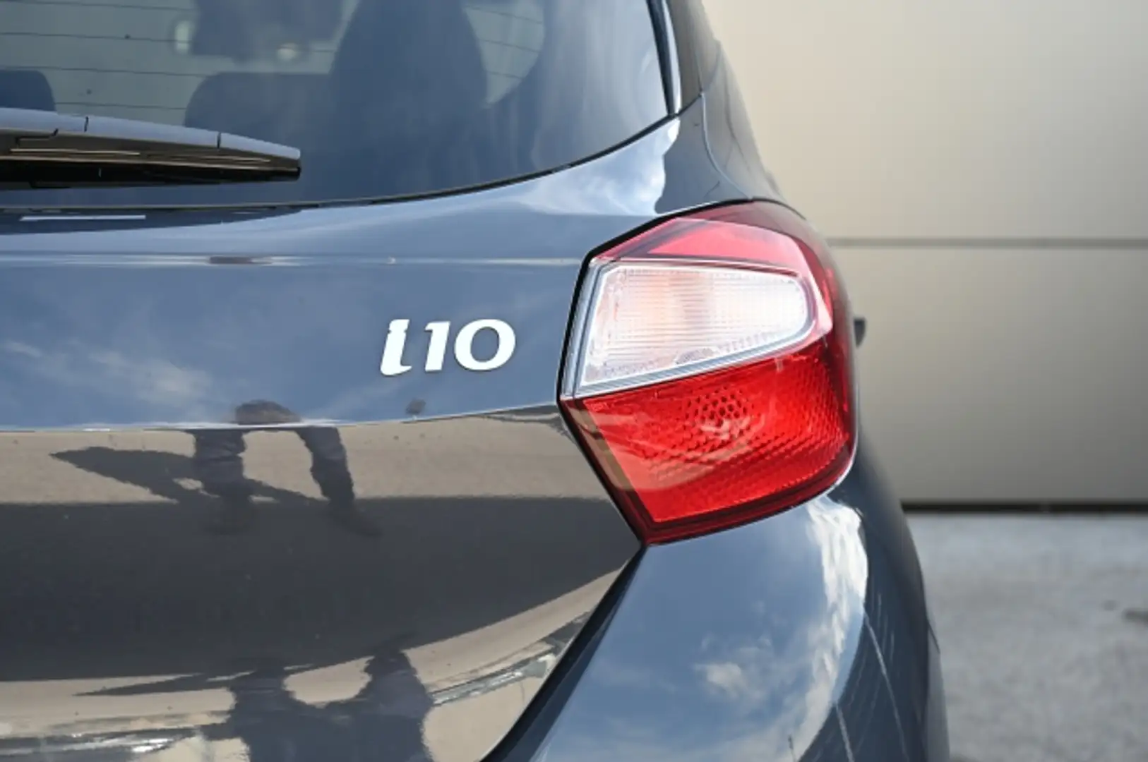 Vehicle image, number 7