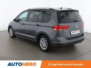 Vehicle image thumbnail, number 4