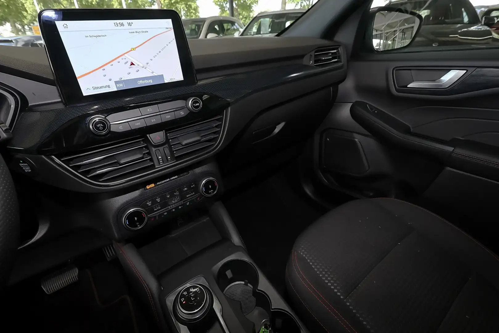 Vehicle image, number 9