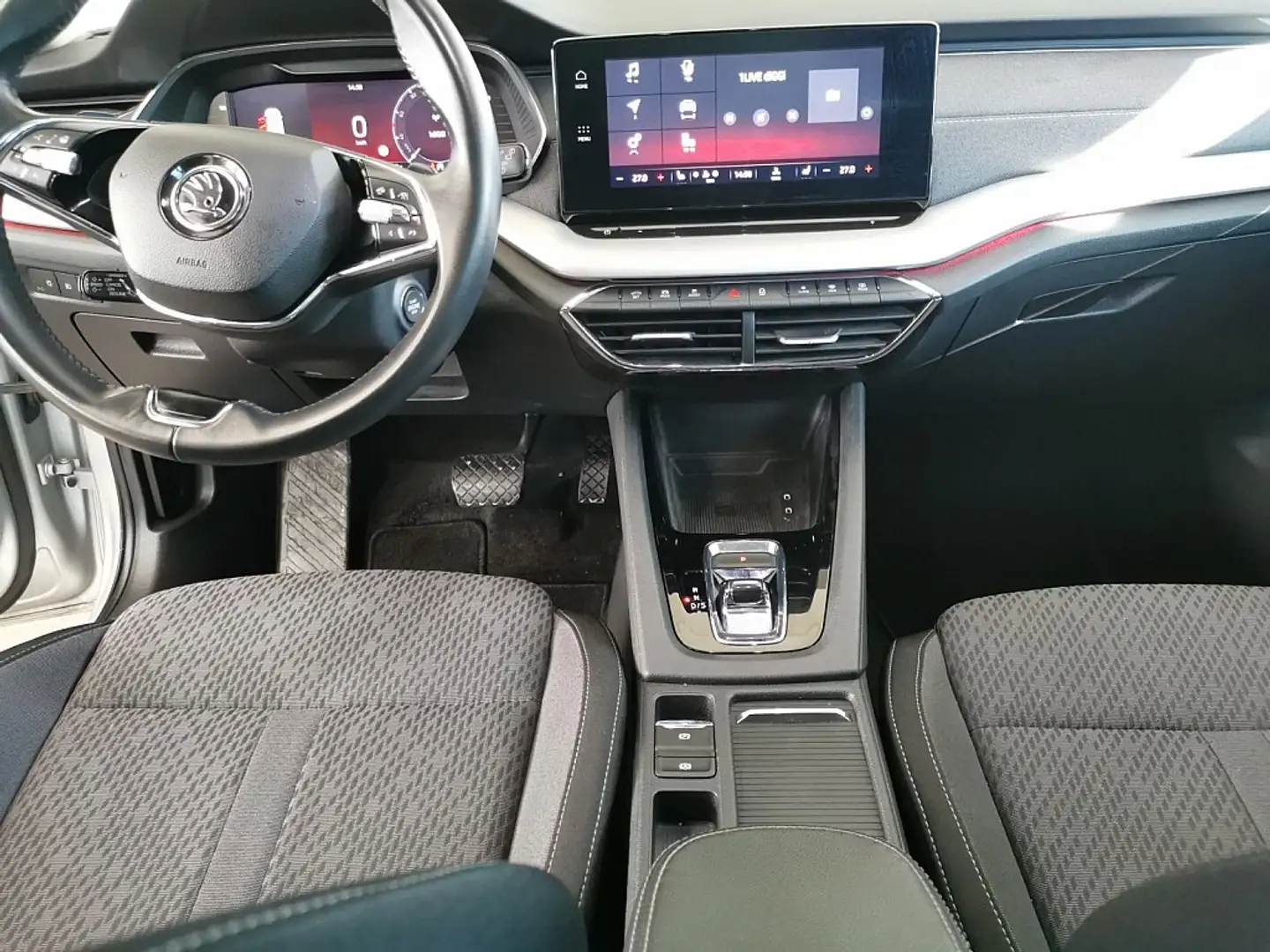 Vehicle image, number 8