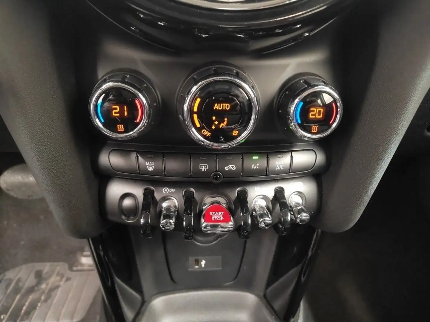 Vehicle image, number 9