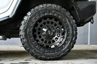Vehicle image thumbnail, number 8