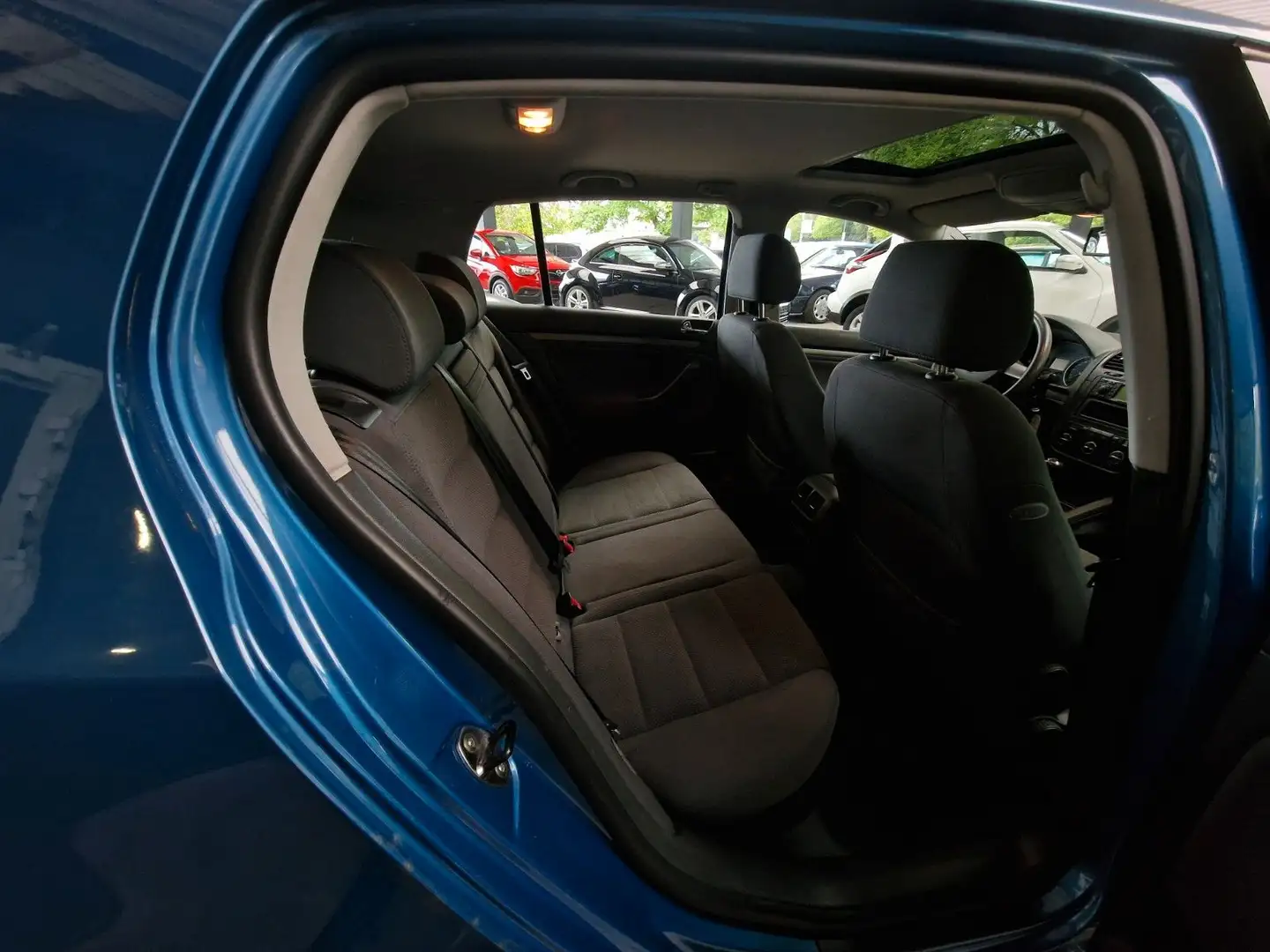 Vehicle image, number 20