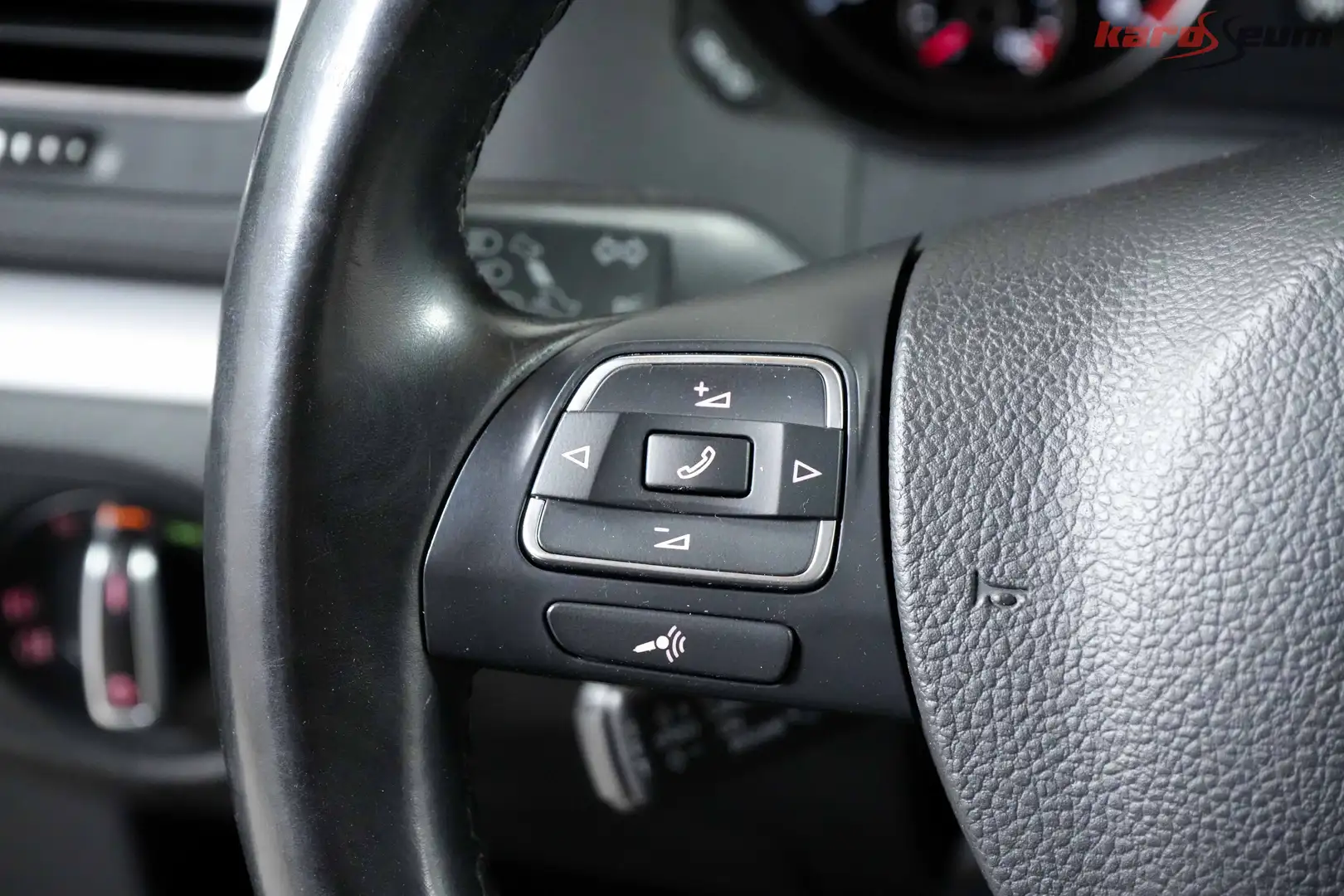 Vehicle image, number 19