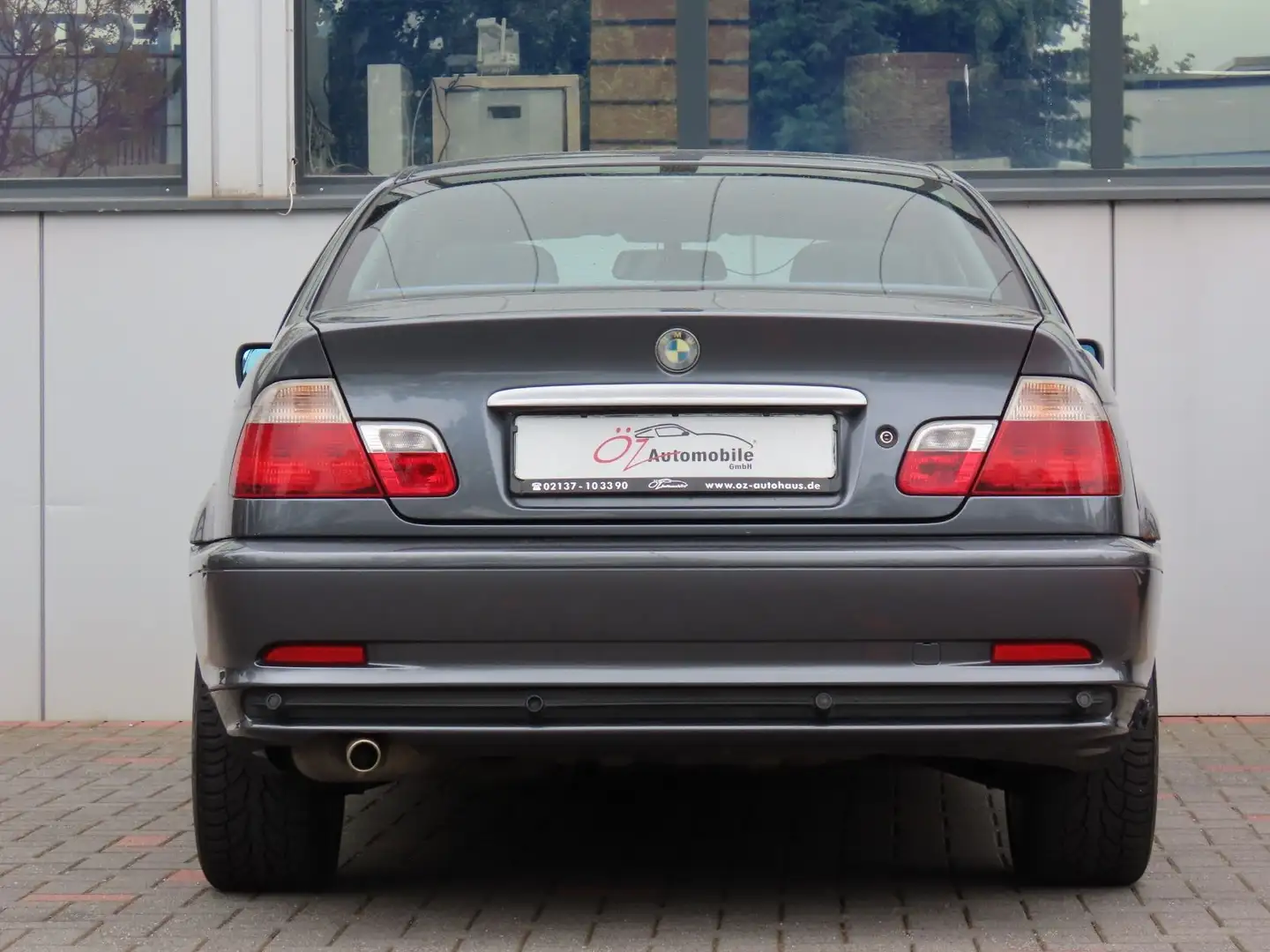Vehicle image, number 4