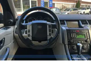 Vehicle image thumbnail, number 6