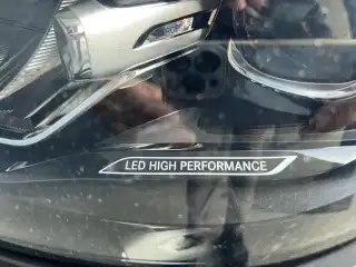 Vehicle image thumbnail, number 4