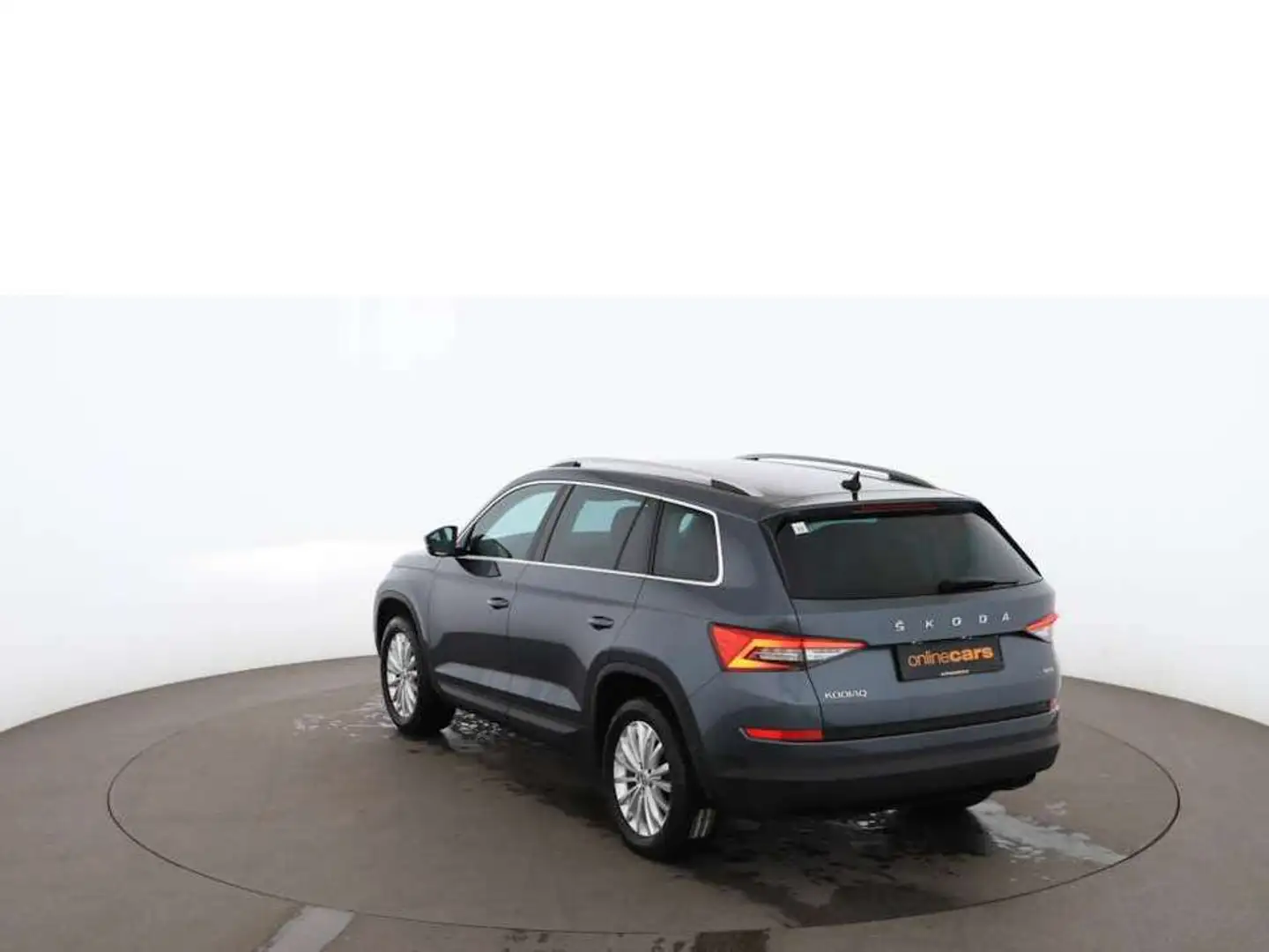 Vehicle image, number 4