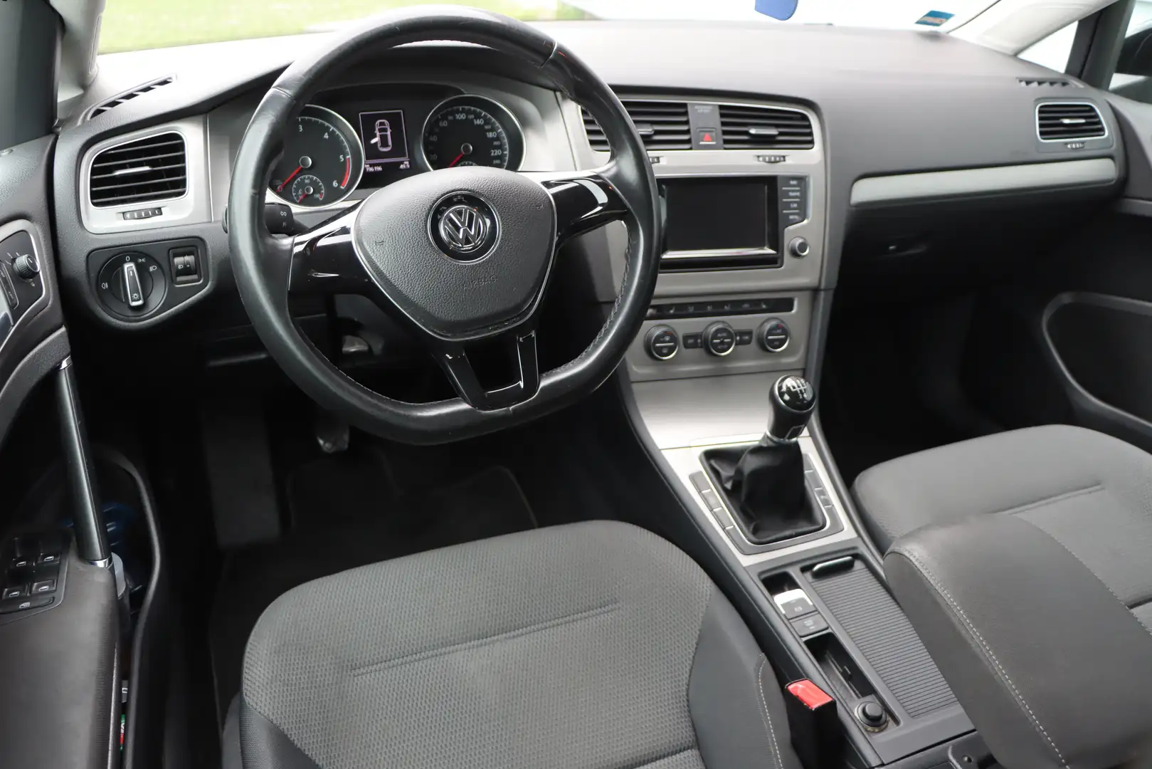 Vehicle image, number 8