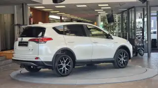 Vehicle image thumbnail, number 8