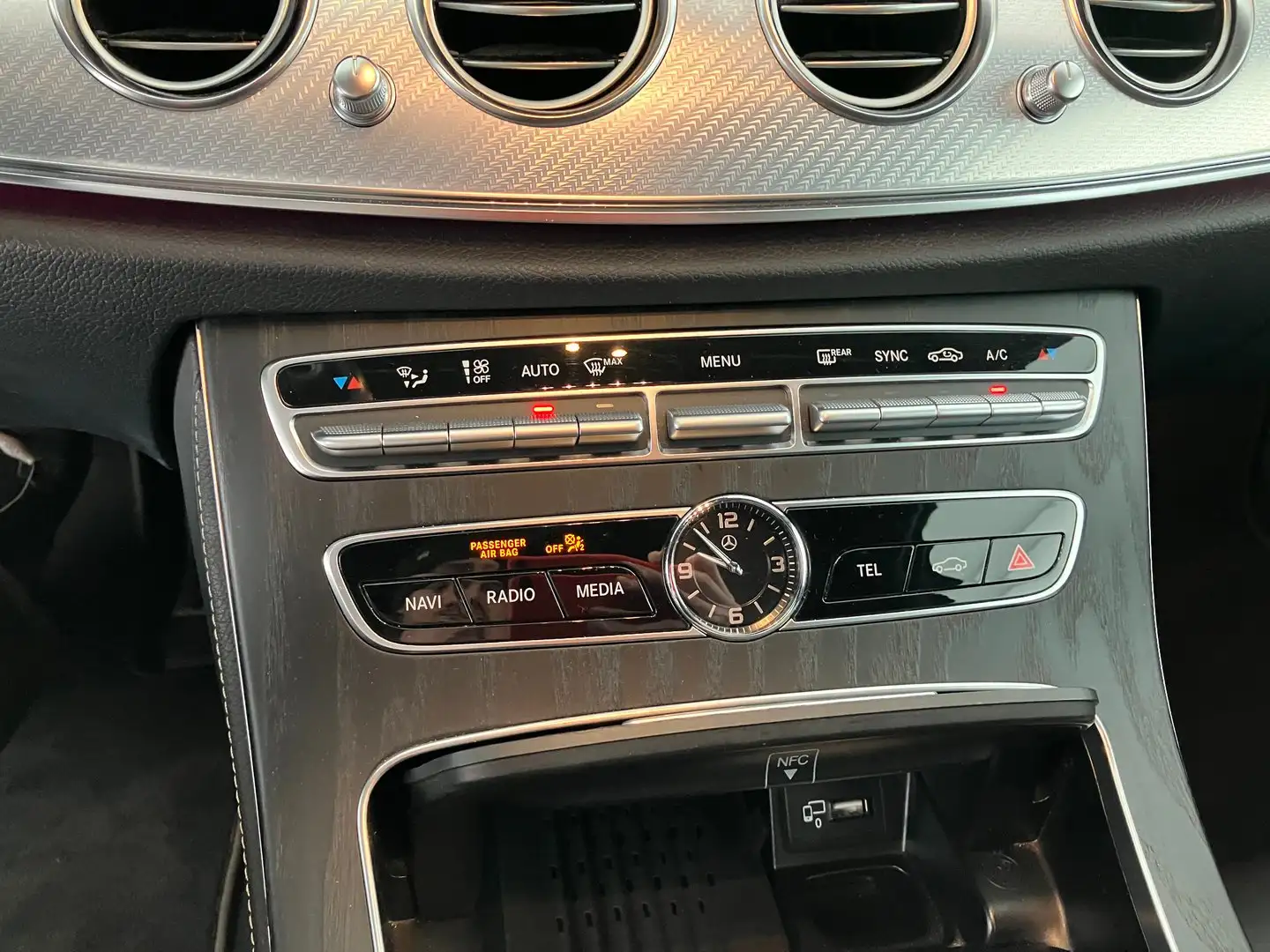 Vehicle image, number 13