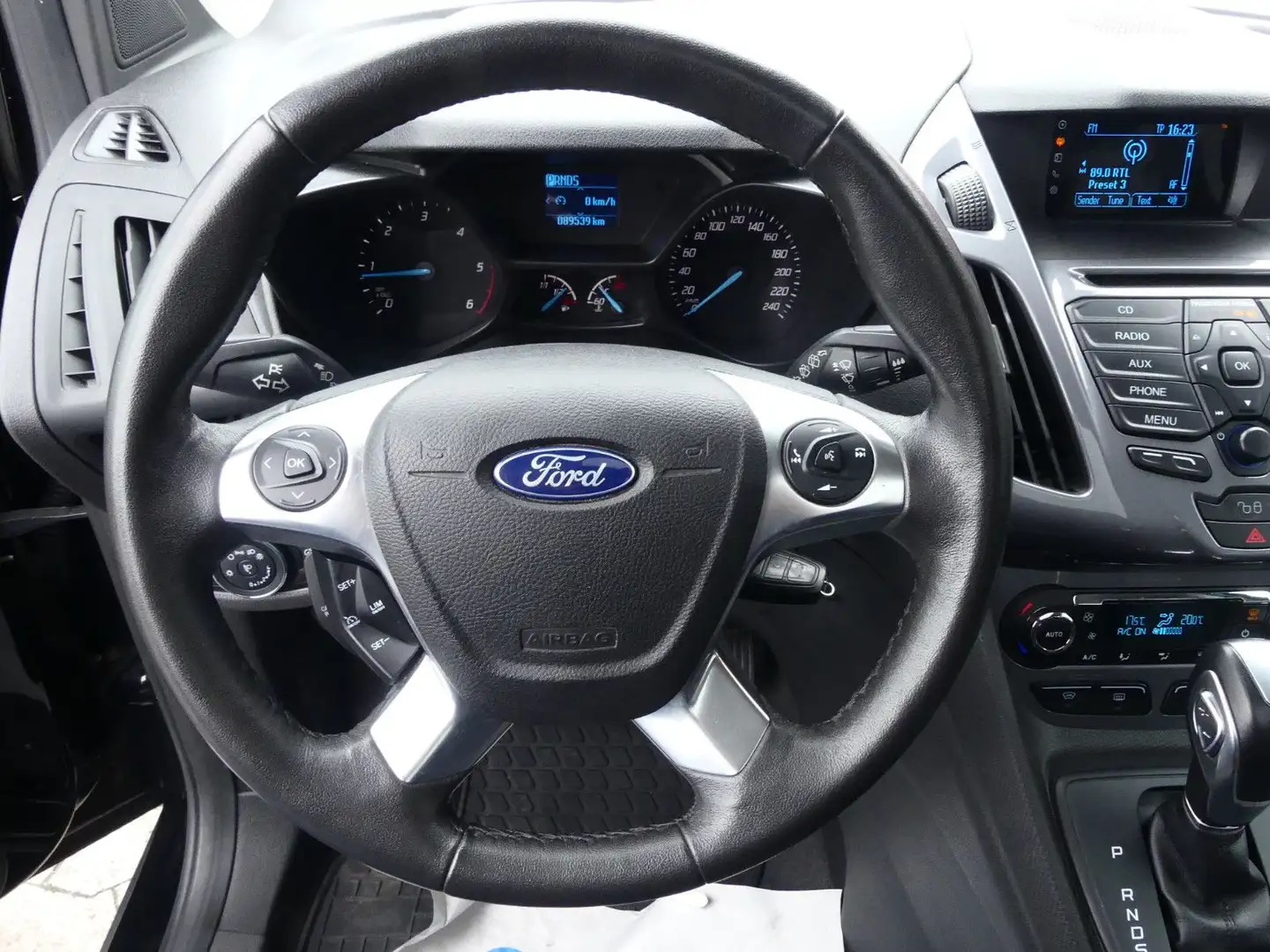 Vehicle image, number 7