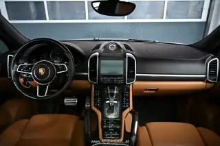 Vehicle image thumbnail, number 8