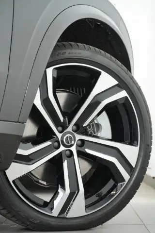 Vehicle image thumbnail, number 9