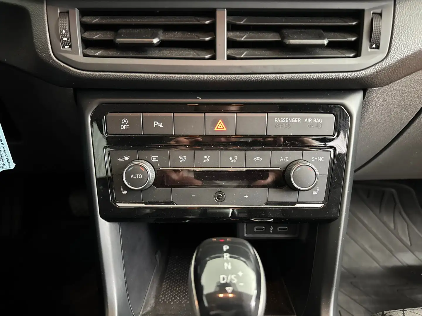 Vehicle image, number 5
