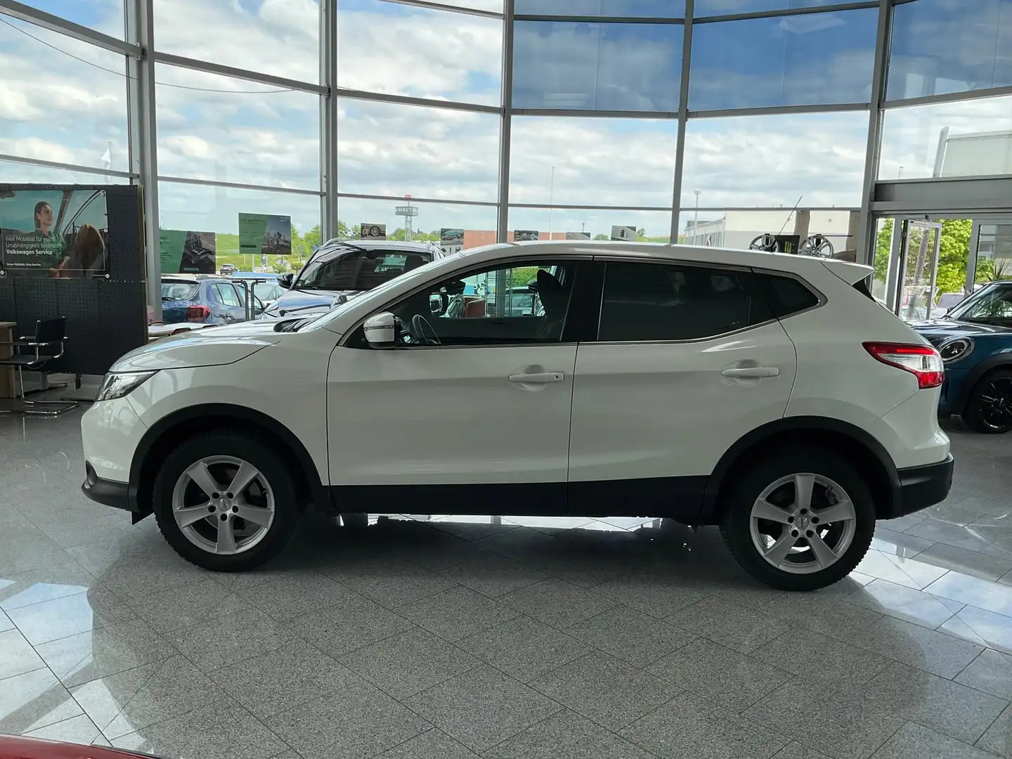 Vehicle image, number 8