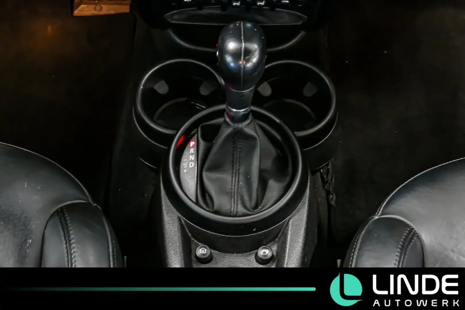 Vehicle image, number 19