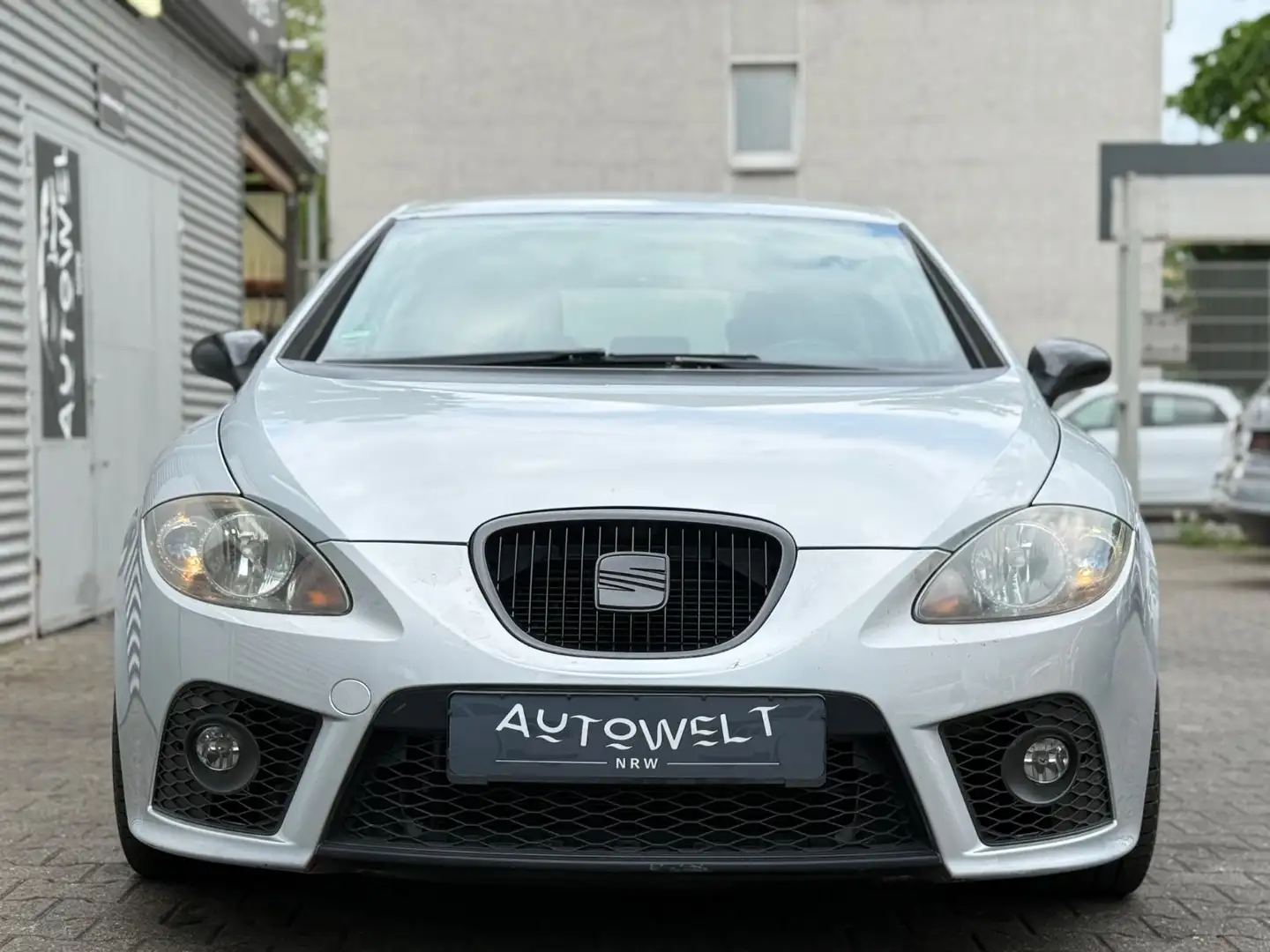 Vehicle image, number 3