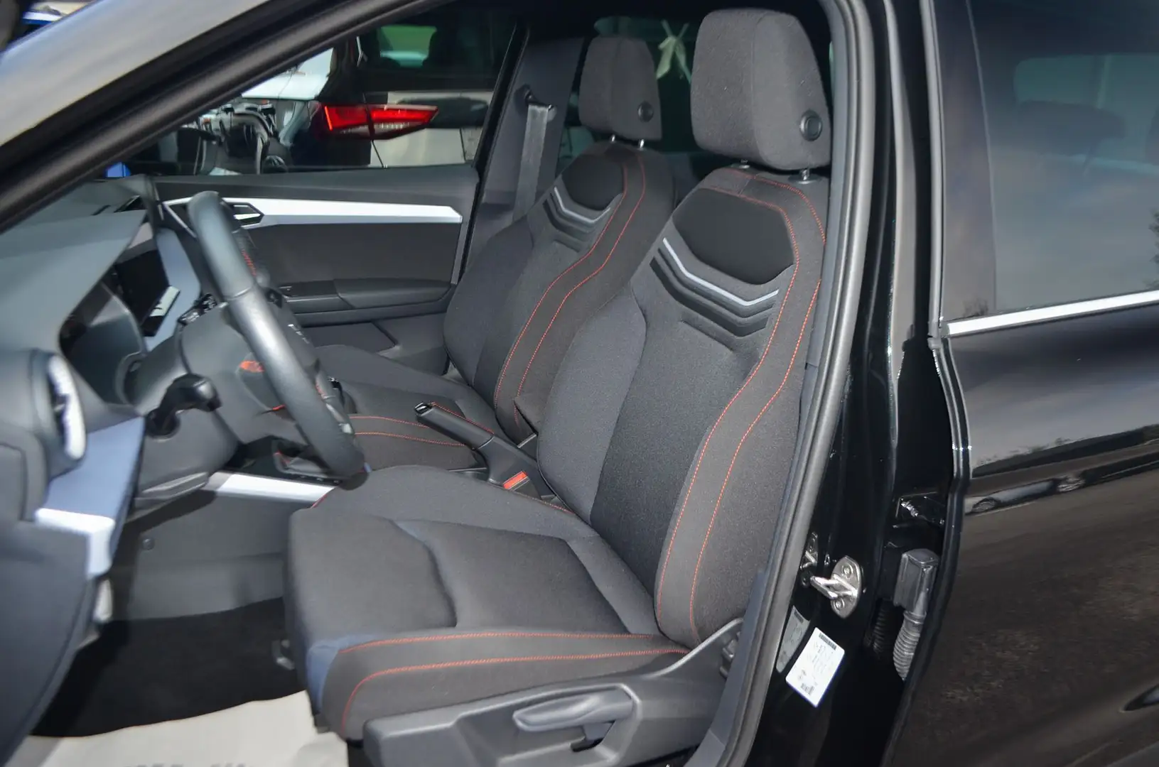 Vehicle image, number 9