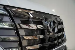 Vehicle image thumbnail, number 6