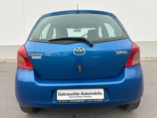 Vehicle image thumbnail, number 8