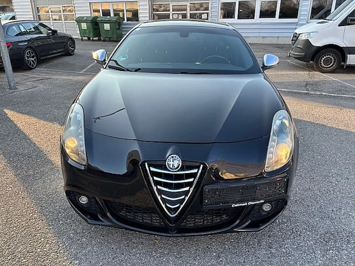 Vehicle image, number 2