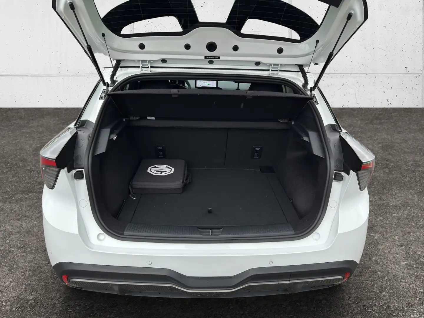 Vehicle image, number 9