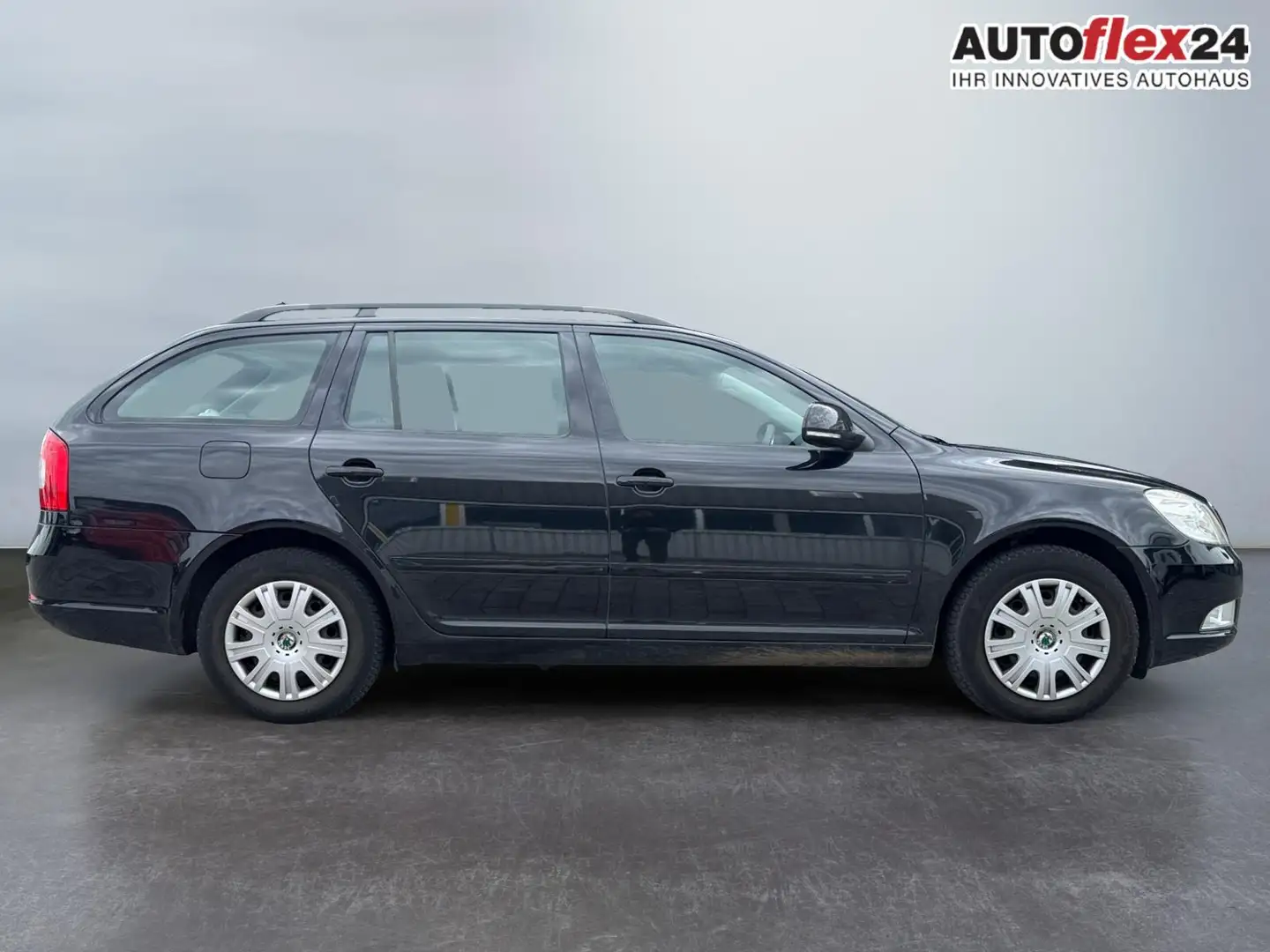 Vehicle image, number 8