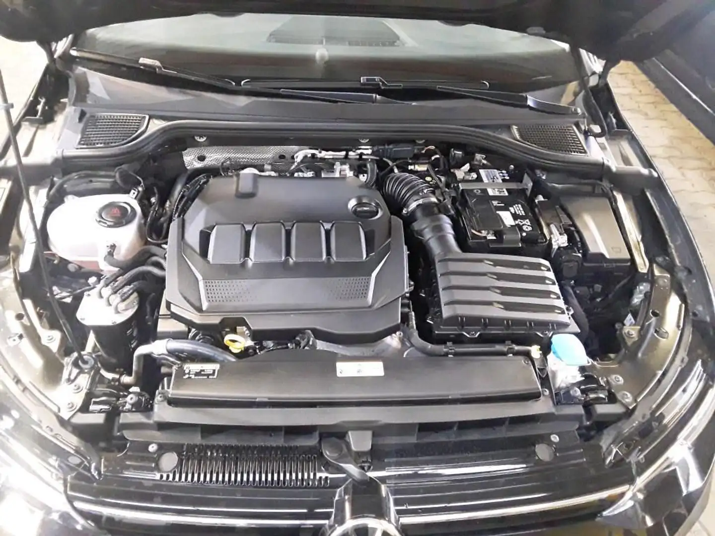Vehicle image, number 5