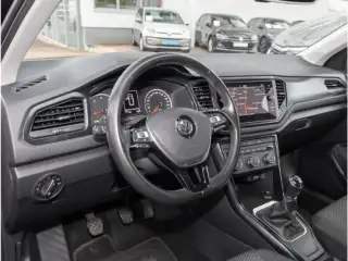 Vehicle image thumbnail, number 4