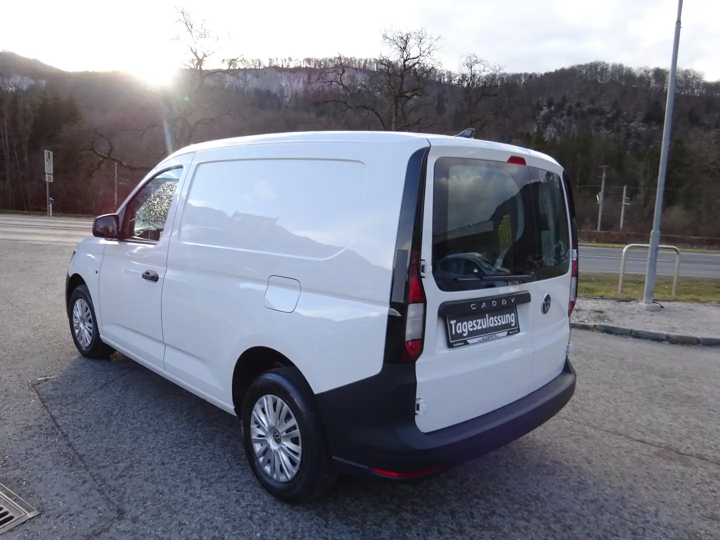 Vehicle image, number 7