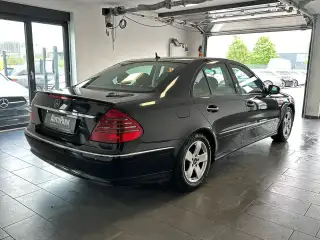 Vehicle image thumbnail, number 6