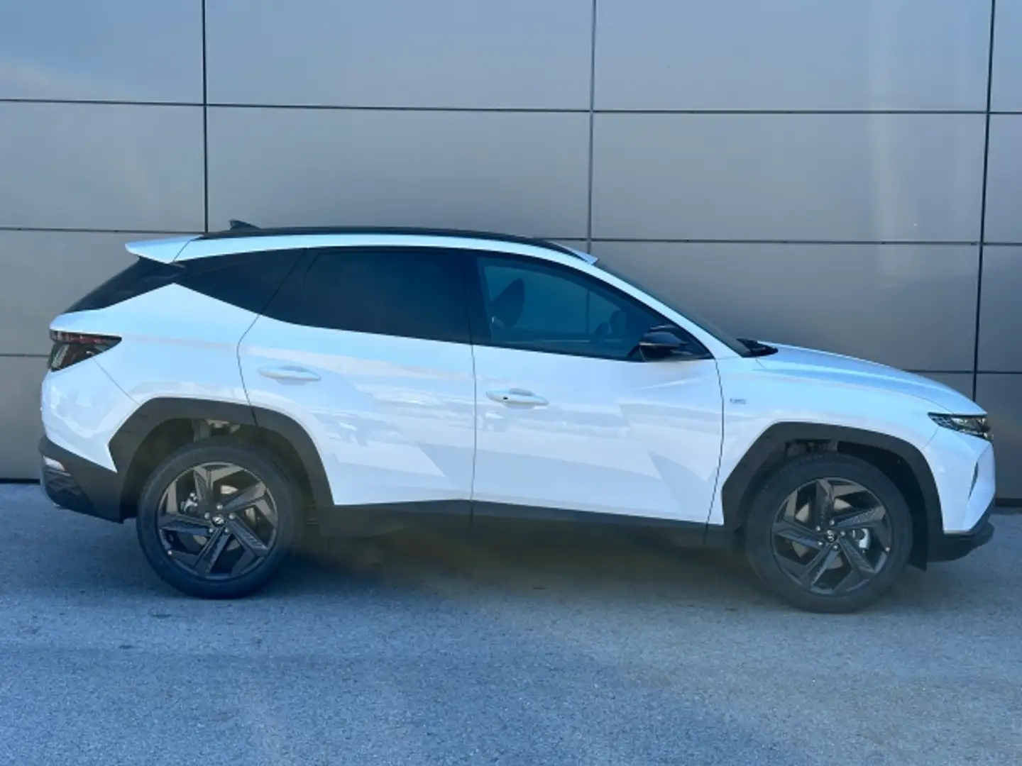 Vehicle image, number 2