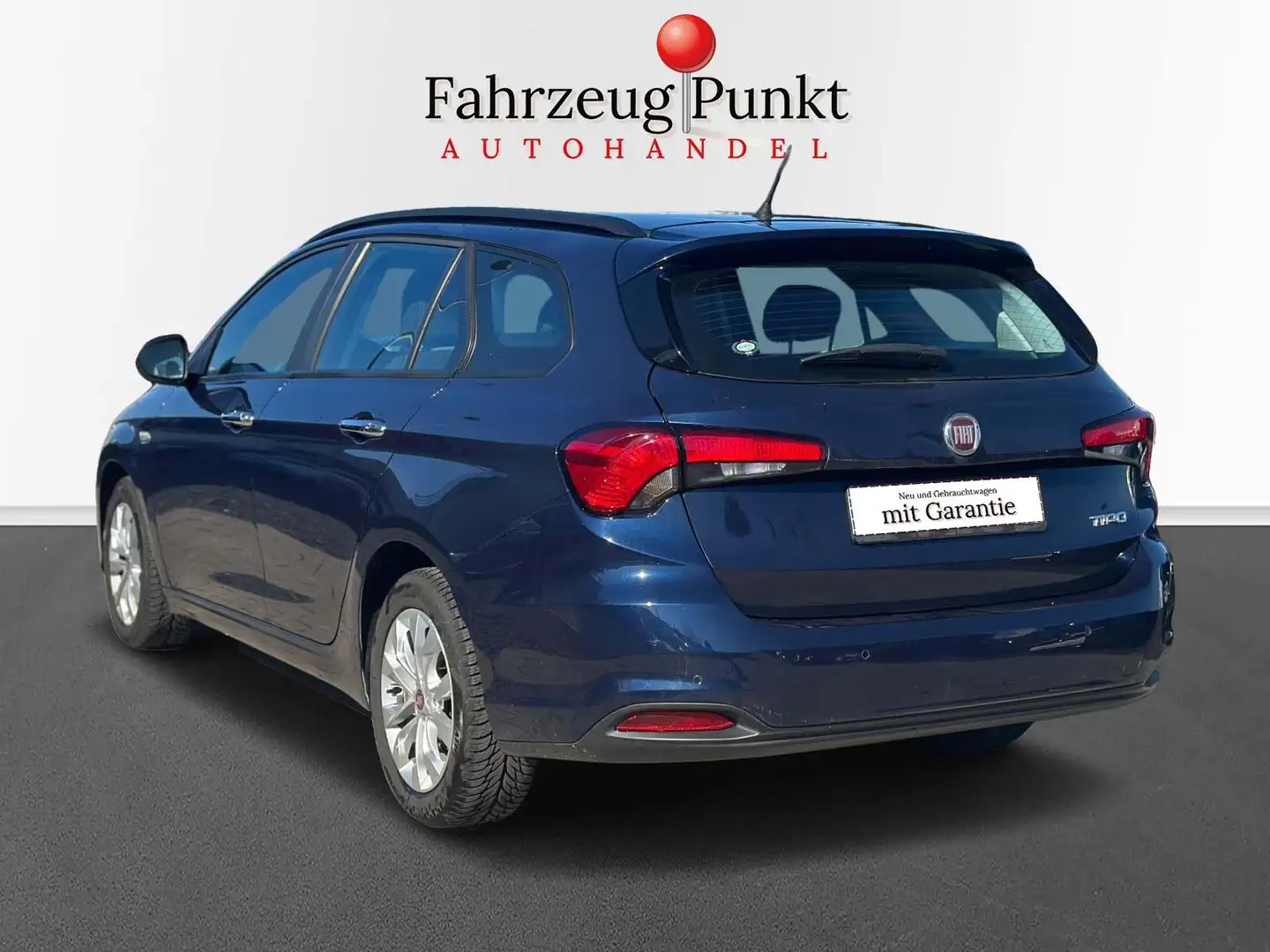 Vehicle image, number 6