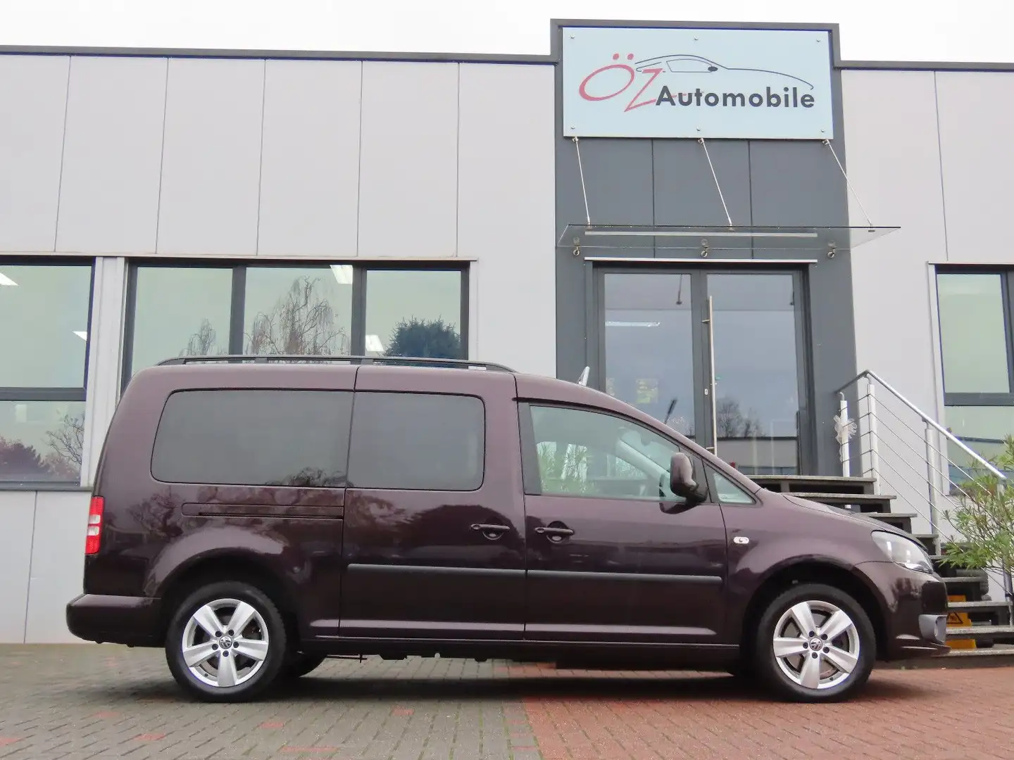 Vehicle image, number 7
