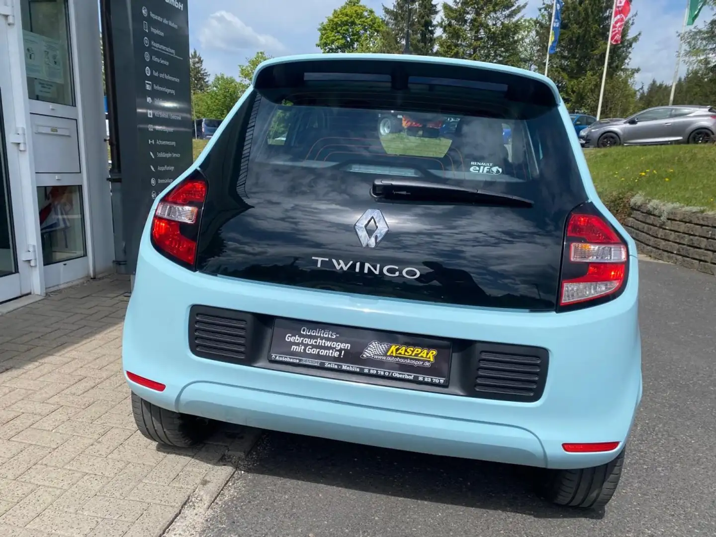 Vehicle image, number 6