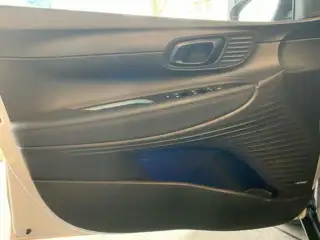 Vehicle image thumbnail, number 18