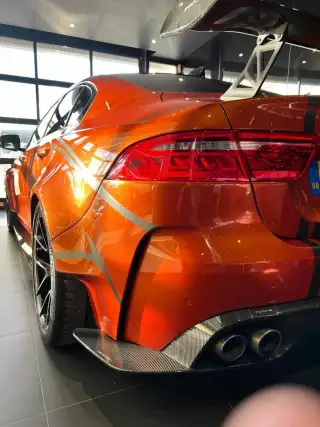 Vehicle image thumbnail, number 4