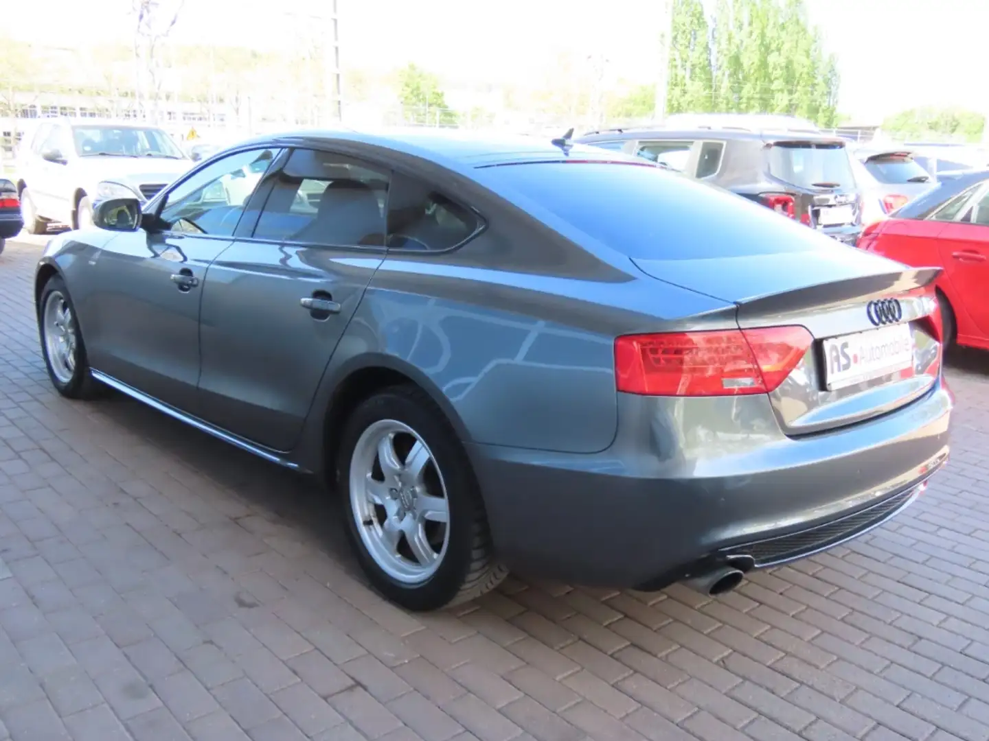 Vehicle image, number 4