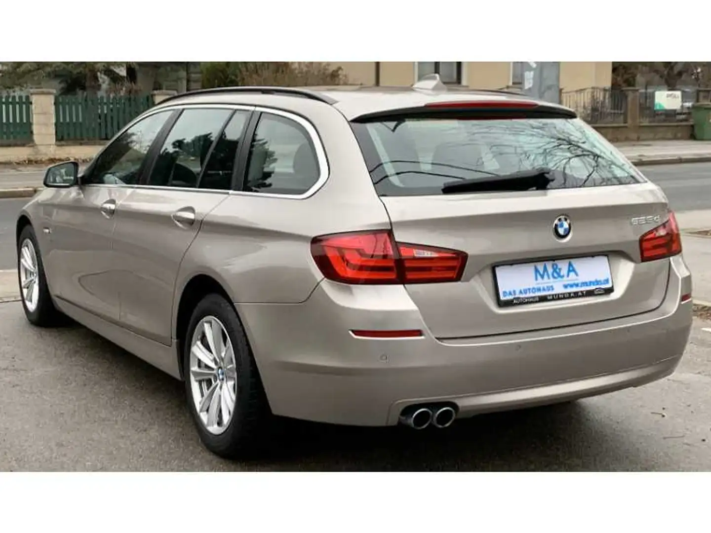 Vehicle image, number 4