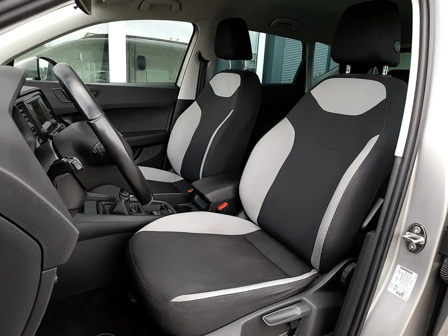 Vehicle image, number 9