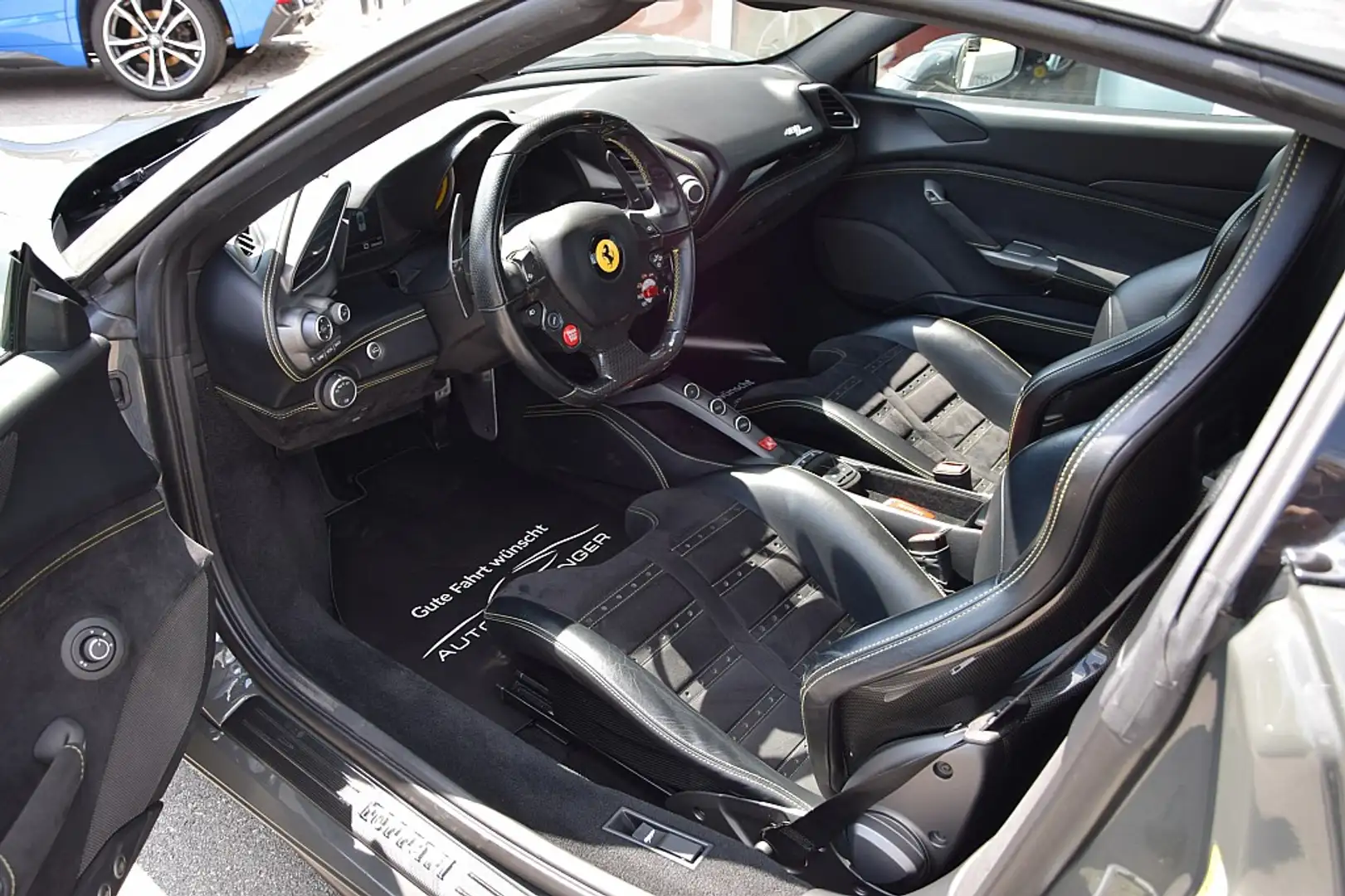 Vehicle image, number 4