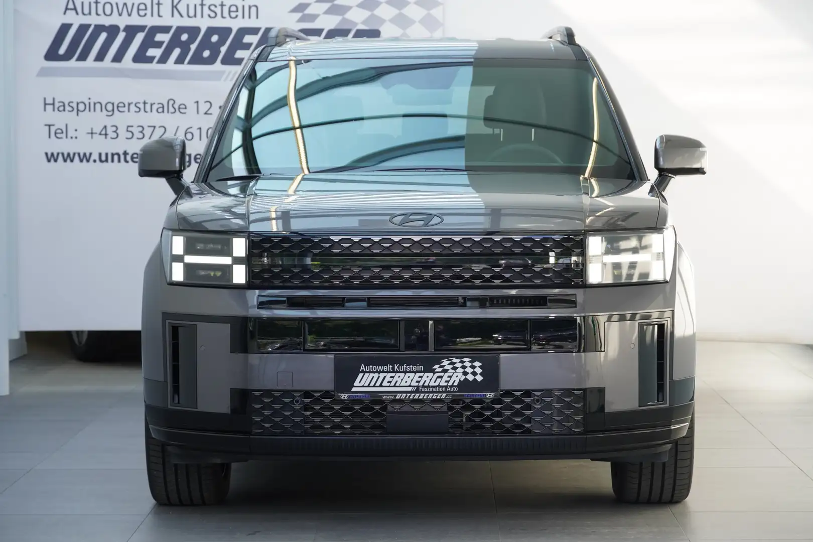 Vehicle image, number 4