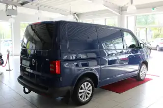 Vehicle image thumbnail, number 4