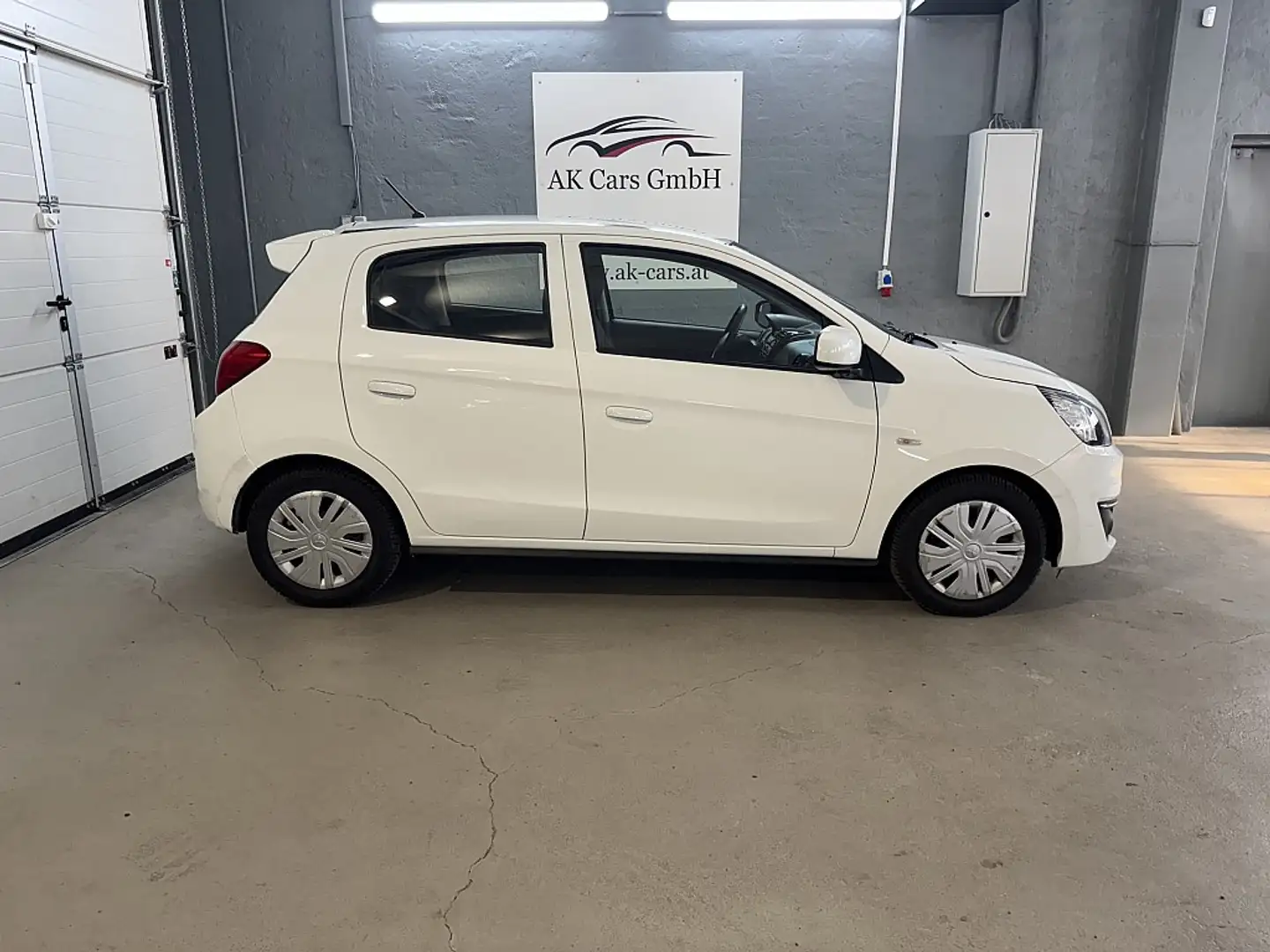 Vehicle image, number 5