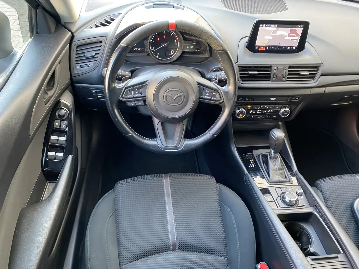 Vehicle image, number 4